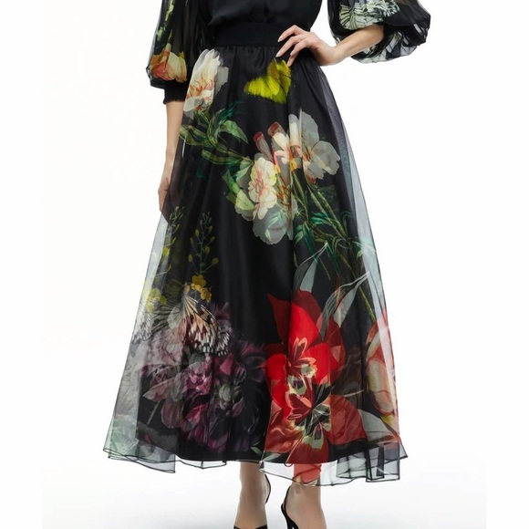 Alice + Olivia Dresses & Skirts - Alice + Olivia Nilda Maxi Skirt Black Essential Floral Silk Chiffon Full 0